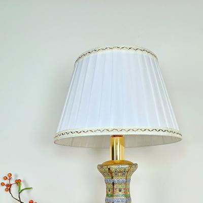 ĐÈN BÀN LỤC GIÁC HỌA TIẾT TỨ QUÝ – HÀNG THIẾT KẾ CAO CẤP